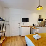 Expat Renting - Le Cyrano - Hyper Centre - Wifi